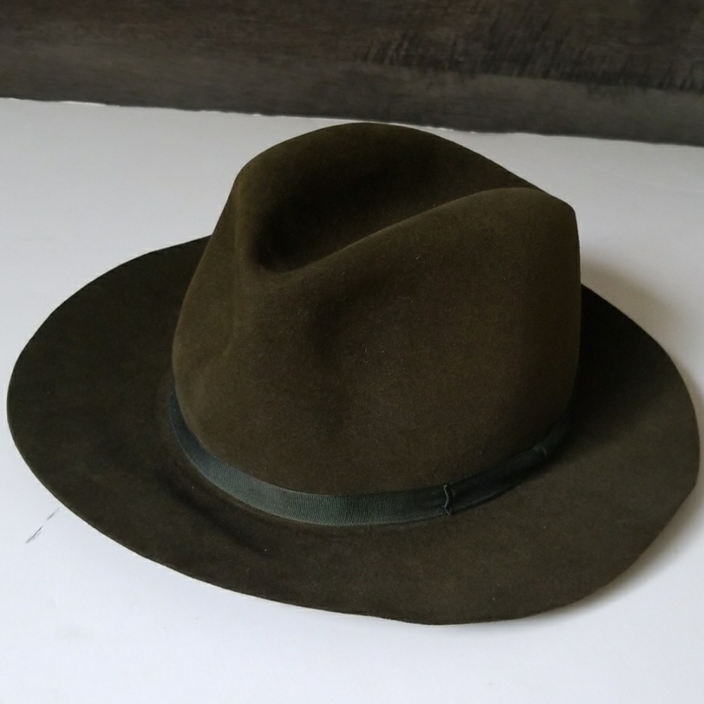 Barneys New york fur felt fedora hat sz 7 1/4